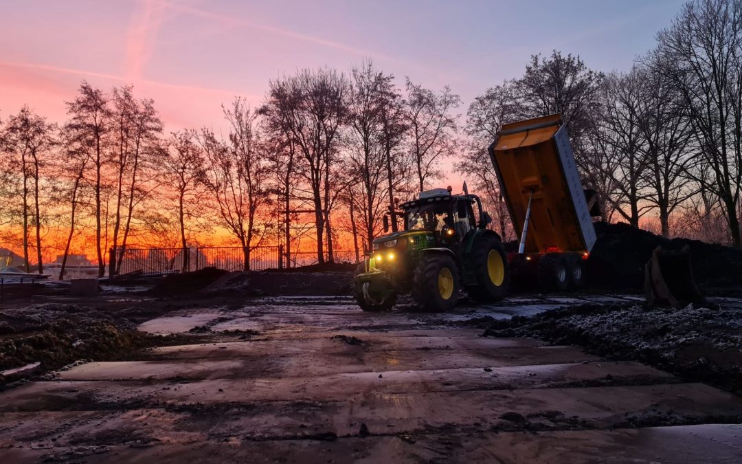 Grond lossen op winterochtend